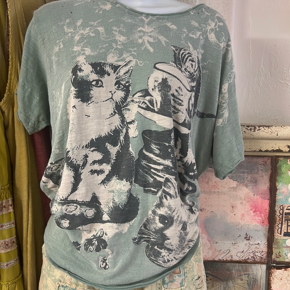 Magnolia Pearl Tee